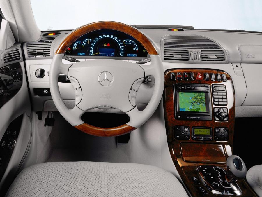  Mercedes-Benz CL55 AMG 2000 года  (фото 5 из 8)